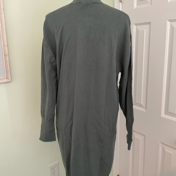 Free Assembly Dress - Picture 2 of 10